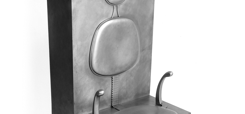 <b>HACK Ferenc | Szék (2010) | 50x50x125 cm, konstruált fém | AMA BOOK II. | részlet</b>