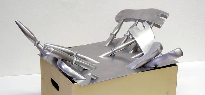 <b>HACK Ferenc | Doboz (2013) | 50x30x40 cm, aluminium | AMA BOOK II. | részlet</b>